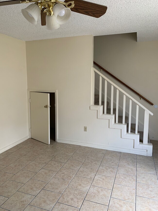 Foto del edificio - 3243 Oneal Ln