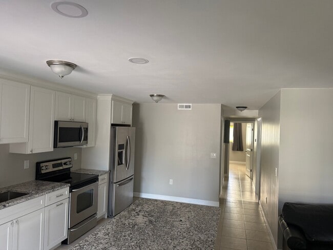 Foto del edificio - 240 SW 7th St