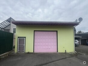 Building Photo - 105 S Granite Ave