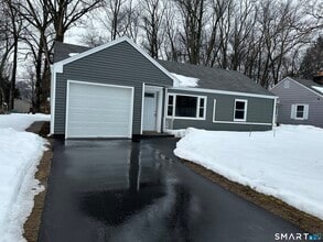 Building Photo - 11 Fyler Dr