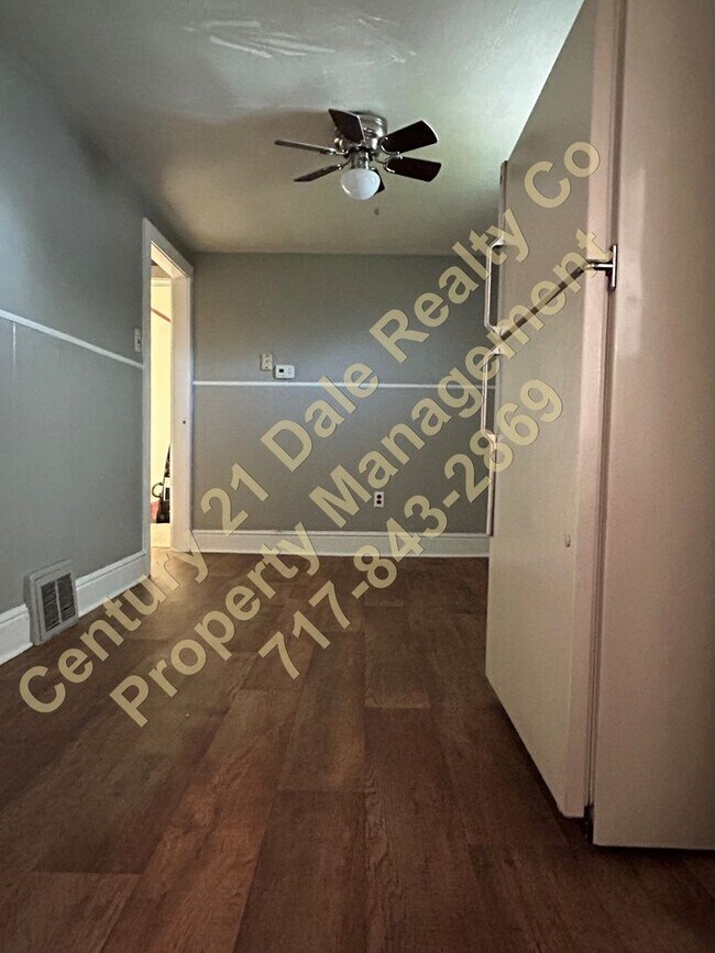 Foto del edificio - Large 2 Bedroom Apartment in Eastern Schoo...