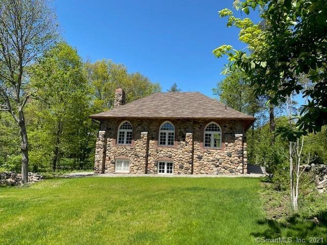 Primary Photo - 424 Ponus Ridge Rd