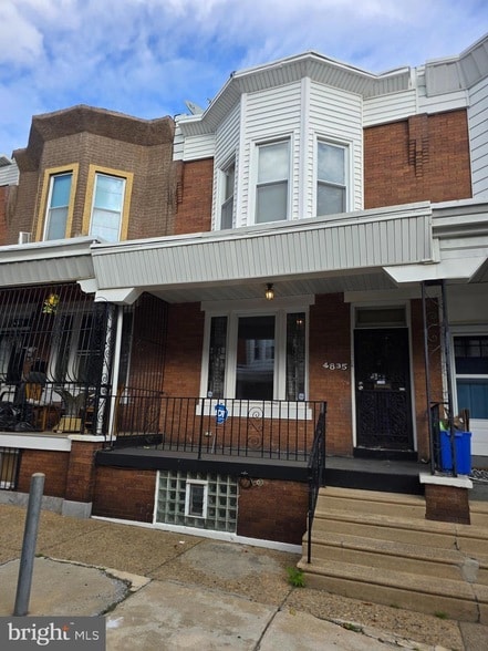 Building Photo - 4835 N Lawrence St