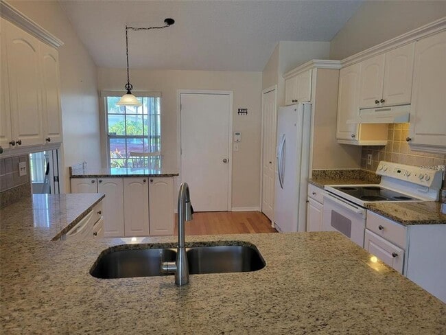 Building Photo - 2735 Eagle Lake Dr
