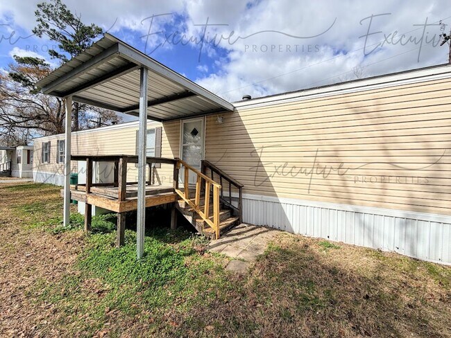 Building Photo - 625 N. Claiborne Street