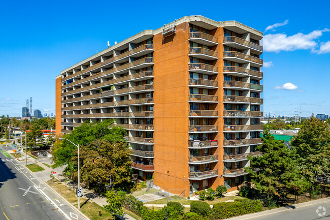 Building Photo - The Overlea
