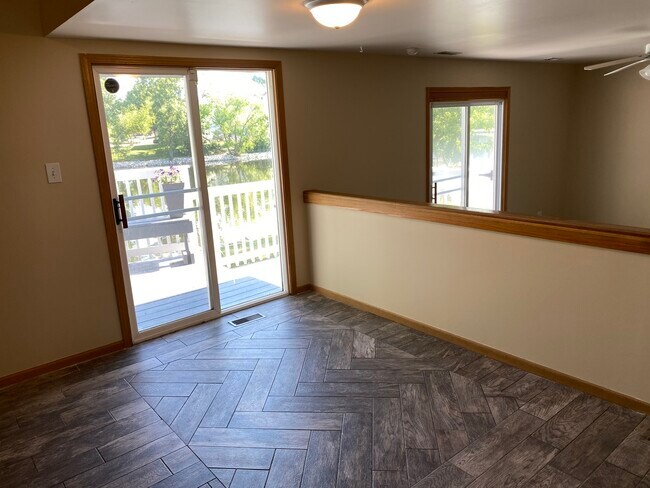 Building Photo - 5215 Pine Trails Cir