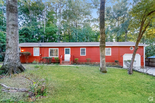 Building Photo - 912 Burnt Pine Dr
