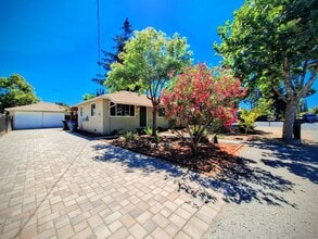 Building Photo - 1344 Warner Ave