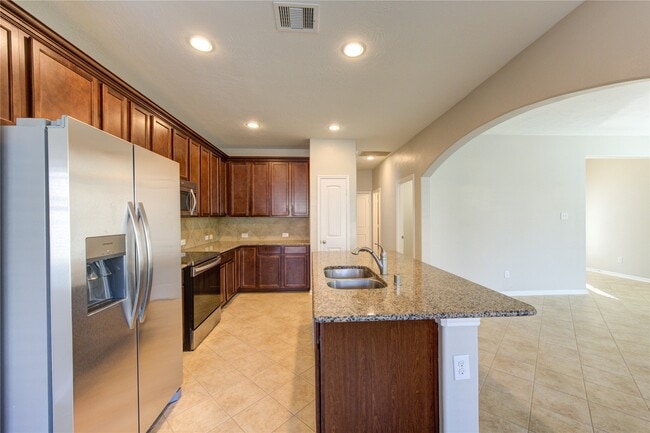 Foto del edificio - 8115 Heartbrook Field Ln