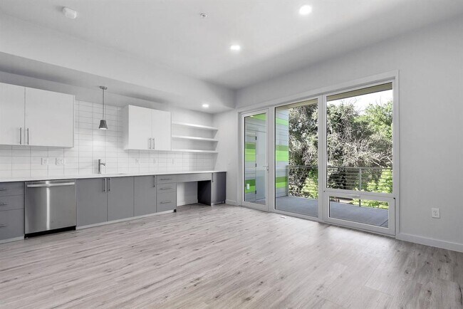Foto del edificio - 4004 Banister Ln