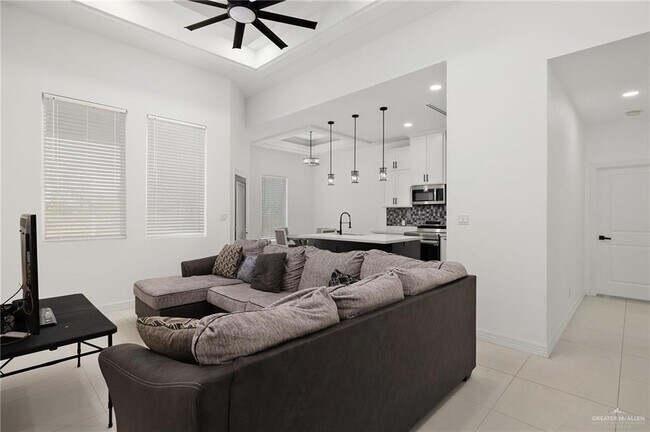 Foto del edificio - 18 Duncan Ln