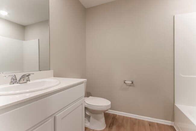 Foto del edificio - 9202 Burnet Flds Dr