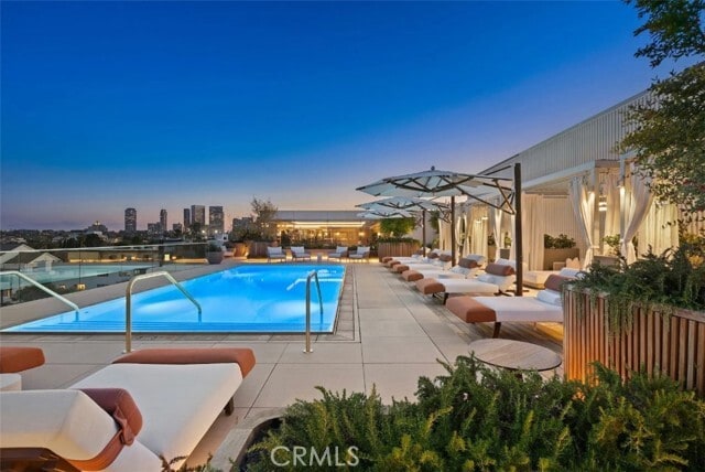 Building Photo - 9200 Wilshire Blvd