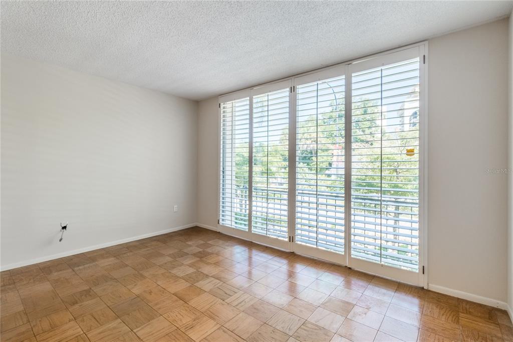 Foto del edificio - 301 S Gulfstream Ave