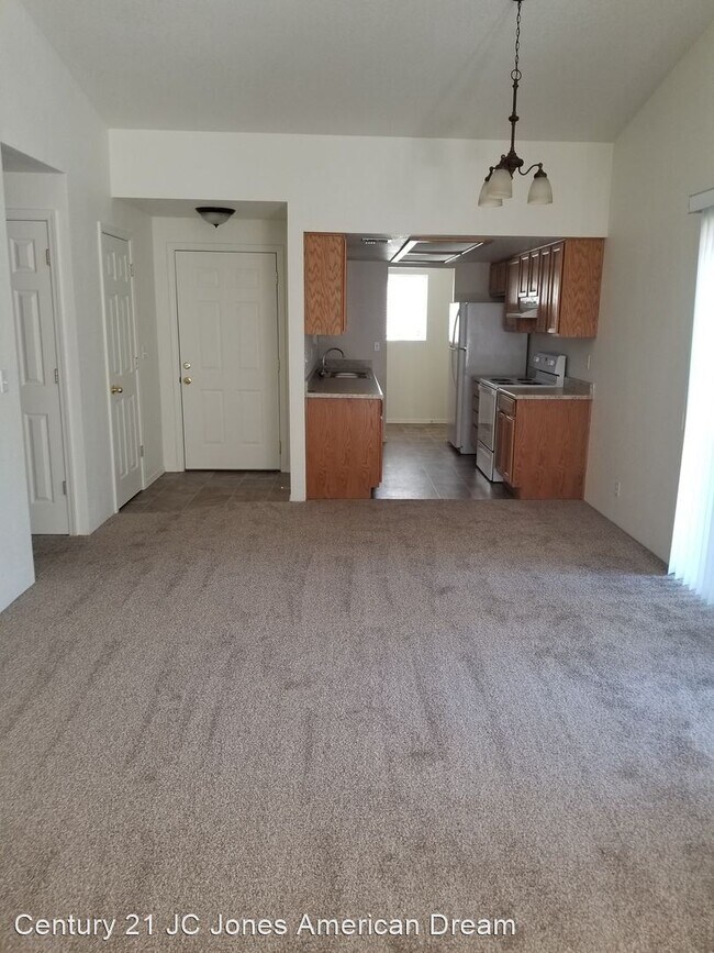 Building Photo - 2 br, 2 bath House - 3044 Sunburst Drive