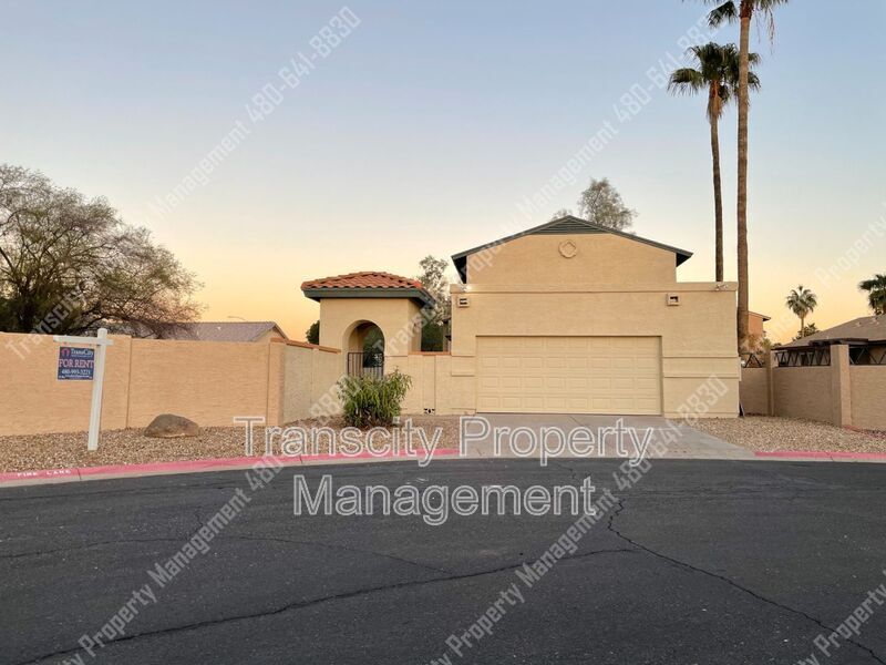 Foto principal - 630 E Jensen St