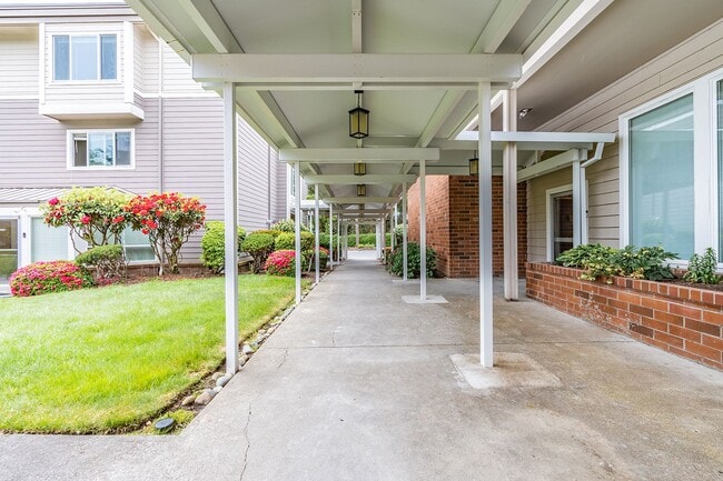 Foto del edificio - Crossroads Garden Apartments