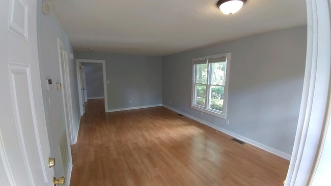 Building Photo - 104 Carmichael Ct