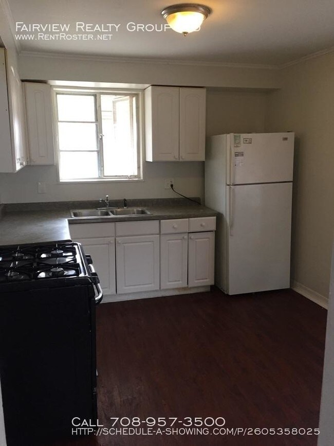 Building Photo - 2 bedroom in Park Forest IL 60466