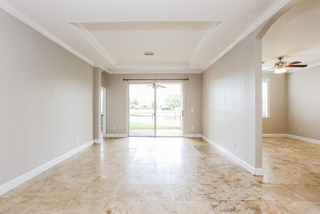 Building Photo - 141 Seminole Lakes Dr