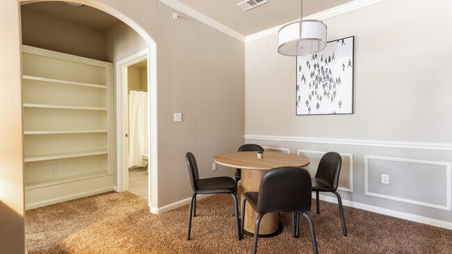Foto del edificio - 14117 N Rockwell Ave