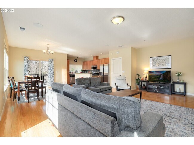 Foto del edificio - 621 NE Newstead Ln