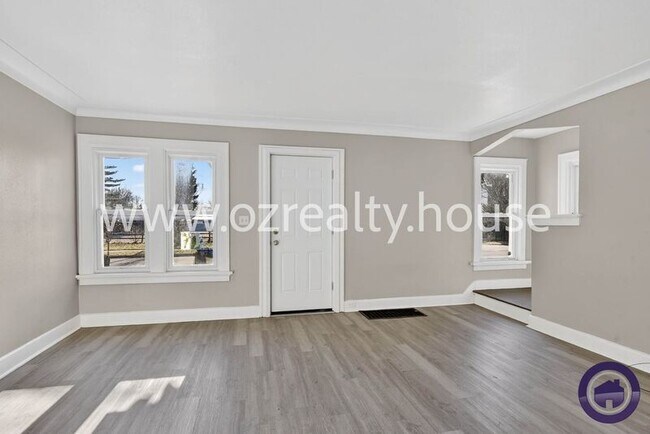 Foto del edificio - 1840 Marne Ave