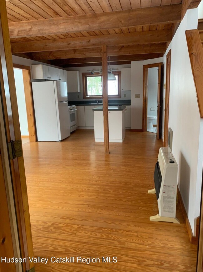 Foto del edificio - 442 Acorn Hill Rd