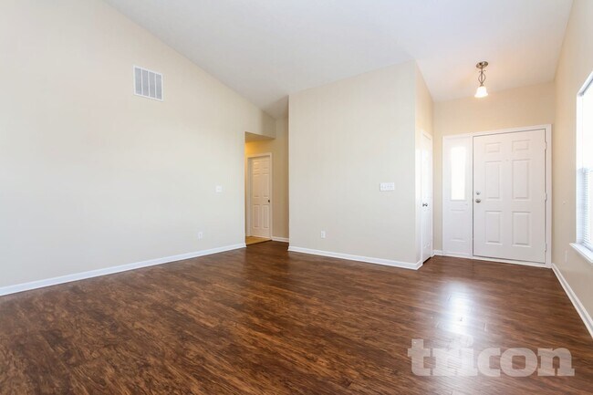 Building Photo - 2313 Real Quiet Dr