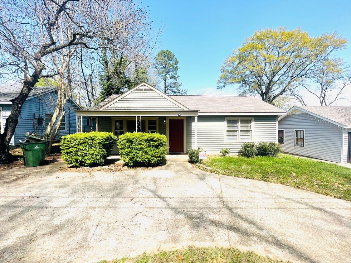 ** 3 Bed 1 Bath located in Chisholm ** Cal... House Rental in