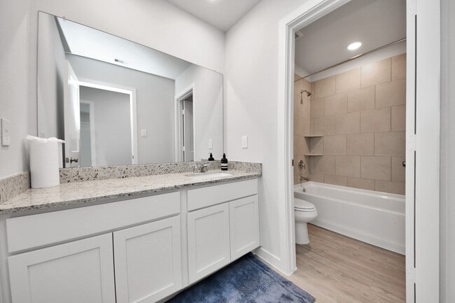 Foto del edificio - 5806 Quest Valley Dr