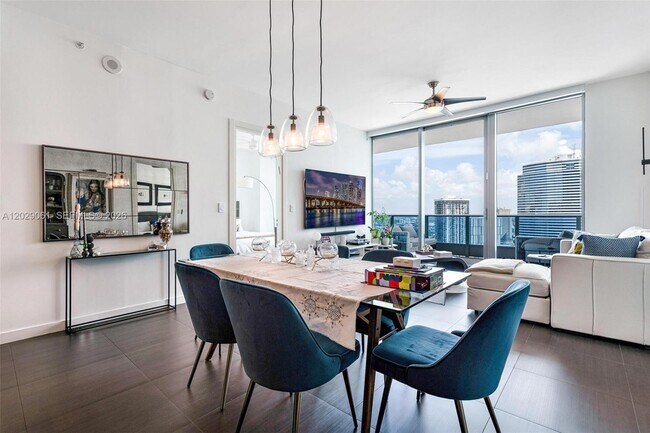 Foto del edificio - 200 Biscayne Boulevard Way