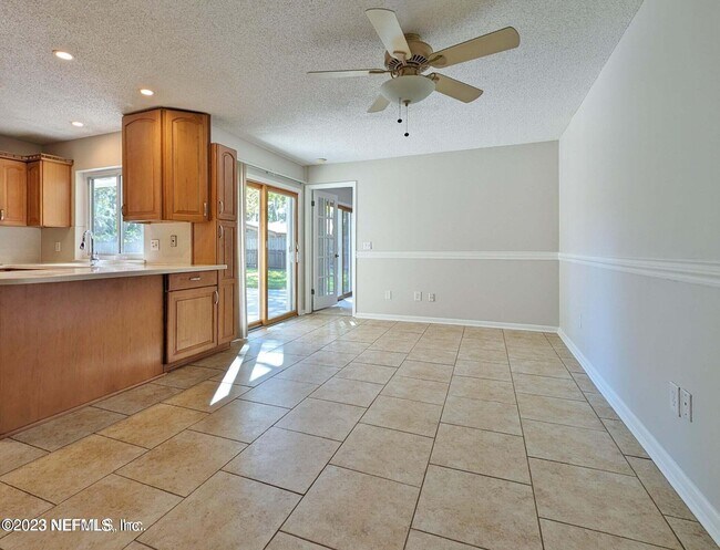 Building Photo - 104 Abalone Ln W