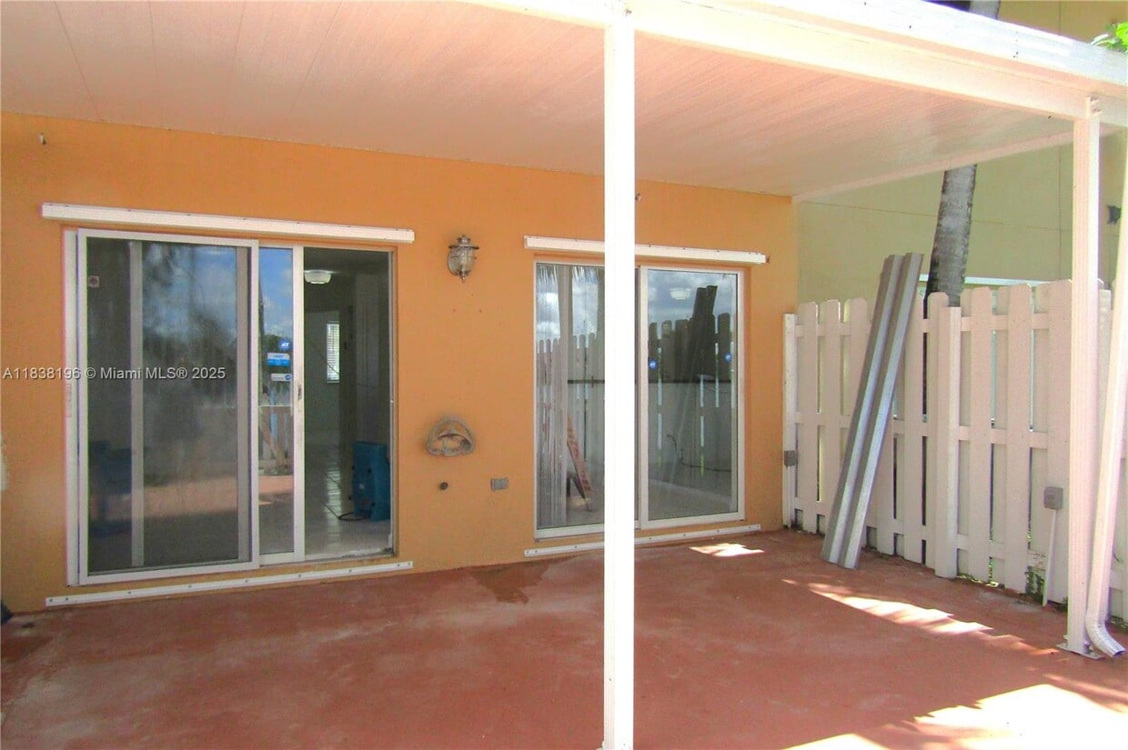 Building Photo - 17278 SW 139th Ct