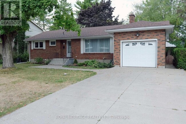 Photo du bâtiment - 40 Rosewood Ave