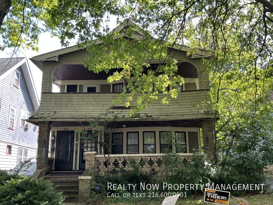 Foto principal - 1647 Hillcrest Rd