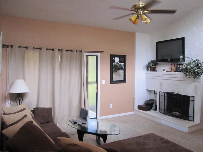 Foto del edificio - 2101 Turtle Creek Dr