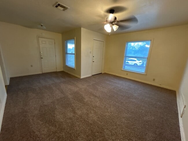 Foto del edificio - 1206 Culp Ave