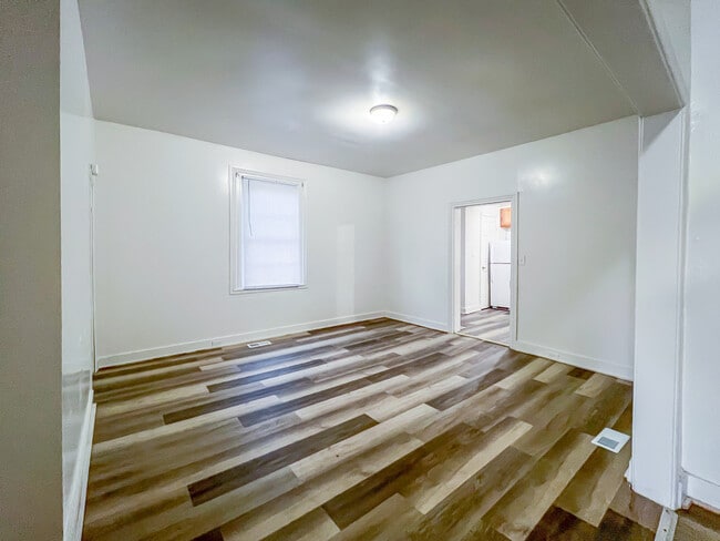 Foto del edificio - 1318 W Washington St