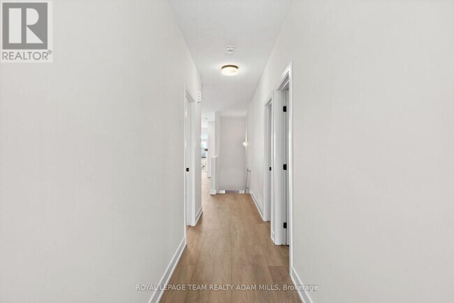 Photo du bâtiment - 1035 Moore St