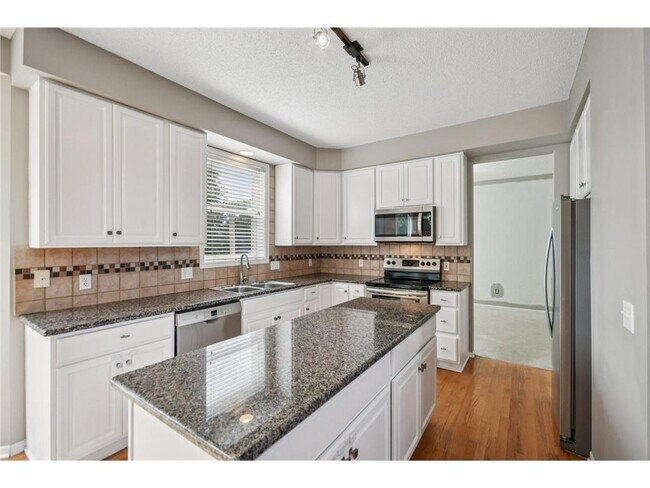 Foto del edificio - 18245 46th Ave N