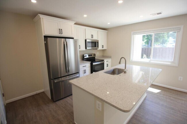Foto del edificio - 118 N. Cottage Rd