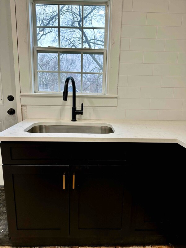 Foto del edificio - 218 N Main St