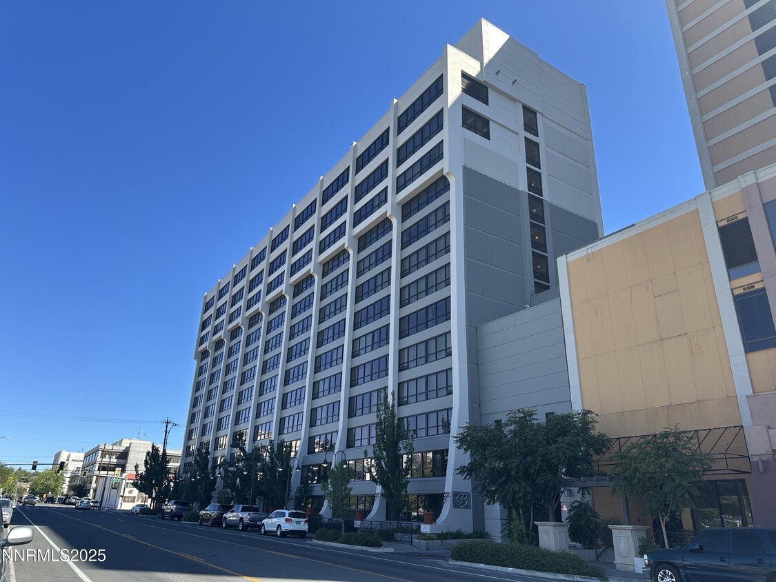 Primary Photo - 450 N Arlington Ave