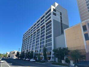 Building Photo - 450 N Arlington Ave