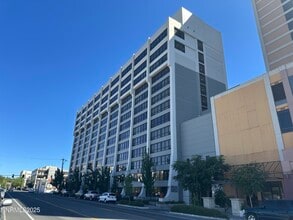 Building Photo - 450 N Arlington Ave