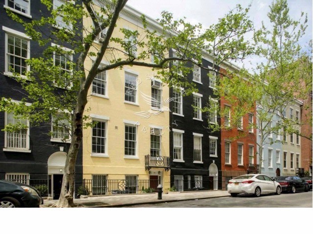 Building Photo - 215 Sullivan St