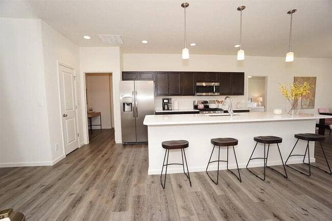 Photo - 2922 Poinciana Dr House