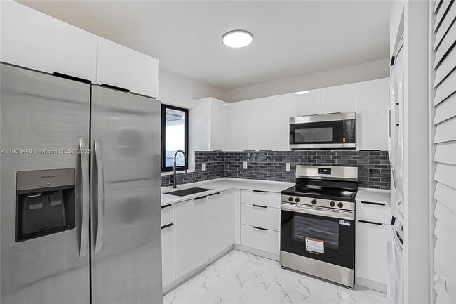 Building Photo - 10362 SW 180th St